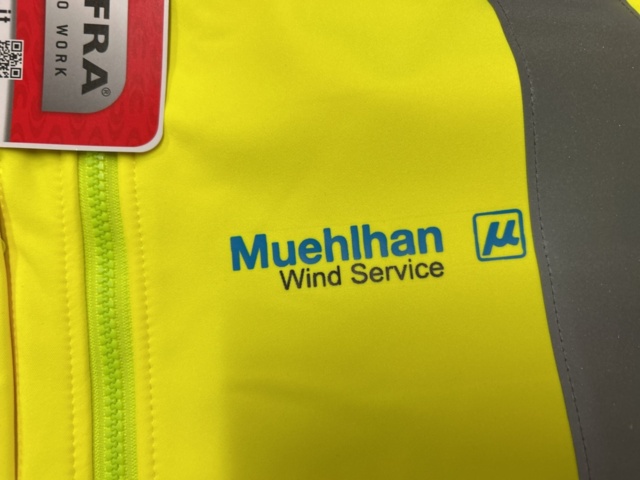 1378255-47 Arbetskläder och skyddsutrustning – blandat parti med jackor, skyddsglasögon och arbetsskor