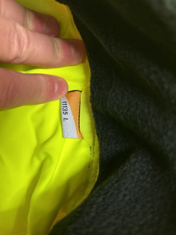 1378255-53 Arbetskläder och skyddsutrustning – blandat parti med jackor, skyddsglasögon och arbetsskor