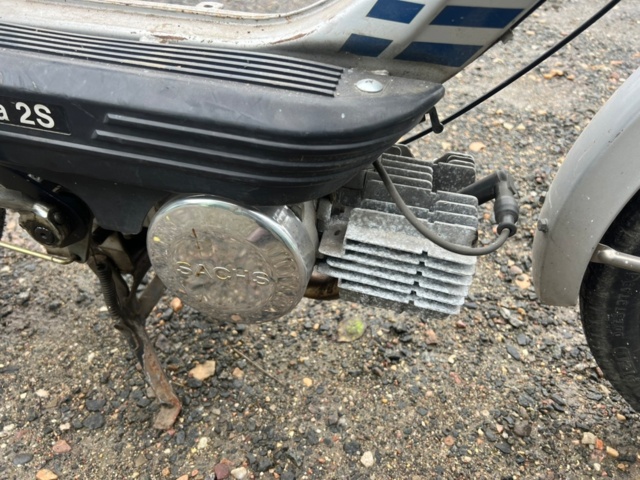 1364586-8 Moped Hercules