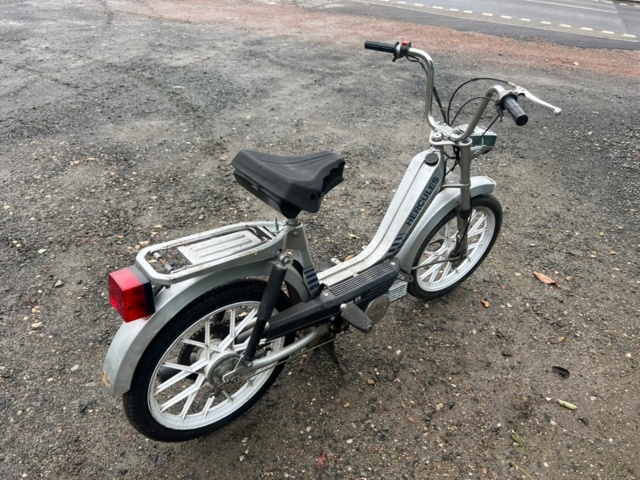 1364586-9 Moped Hercules
