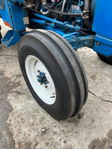 1364587-12 Traktor Ford 3600 -1976