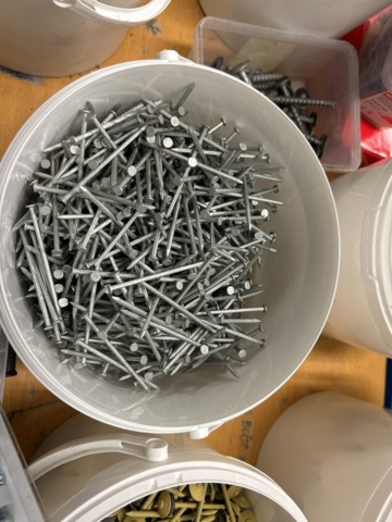 1378256-7 Blandat parti skruv och infästningsmaterial