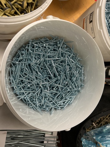 1378256-9 Blandat parti skruv och infästningsmaterial