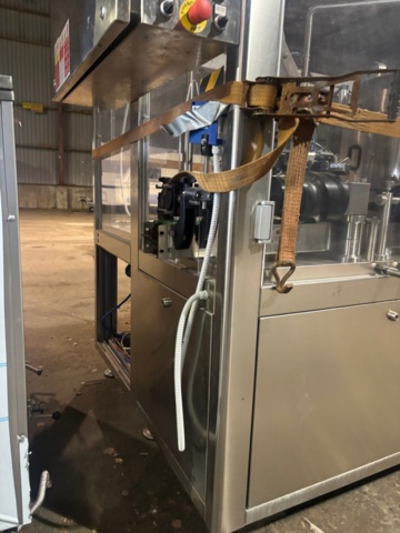 1373447-5 Fyllnings- och kapsyleringsmaskin – IC Filling Systems XP9ISO9HDC