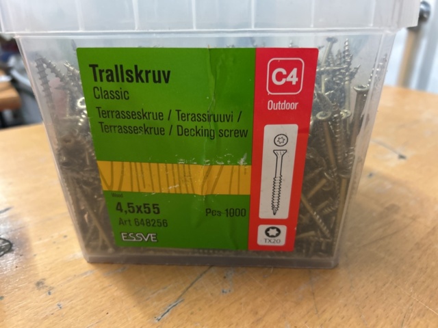 1378256-55 Blandat parti skruv och infästningsmaterial