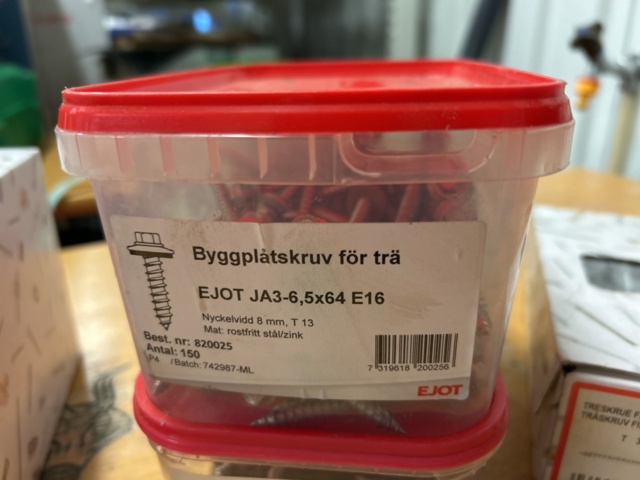 1378256-66 Blandat parti skruv och infästningsmaterial