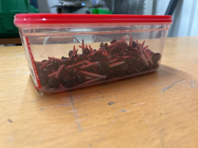 1378256-72 Blandat parti skruv och infästningsmaterial