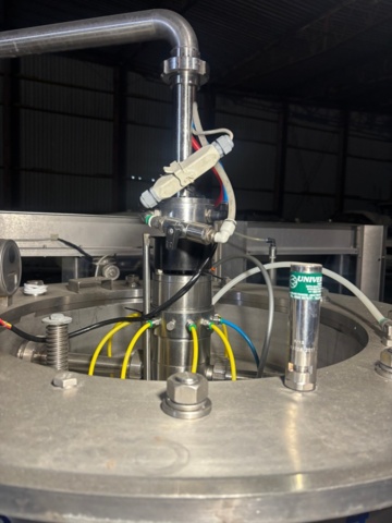 1373447-34 Fyllnings- och kapsyleringsmaskin – IC Filling Systems XP9ISO9HDC