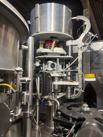 1373447-36 Fyllnings- och kapsyleringsmaskin – IC Filling Systems XP9ISO9HDC