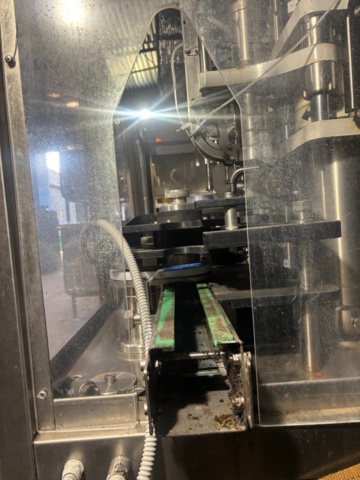 1373447-39 Fyllnings- och kapsyleringsmaskin – IC Filling Systems XP9ISO9HDC