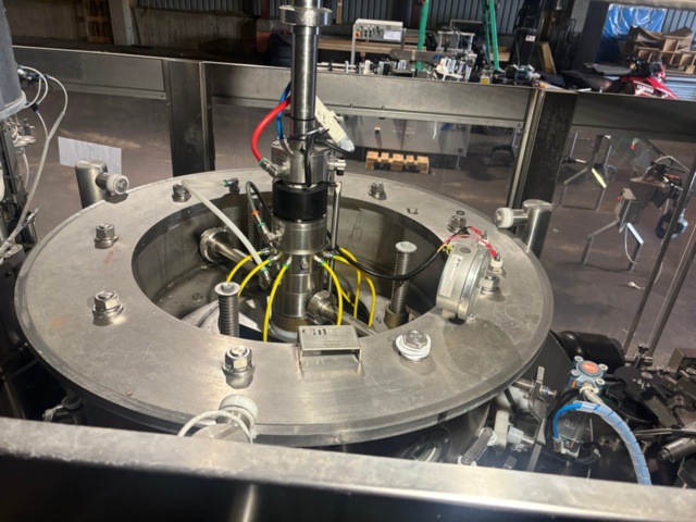 1373447-47 Fyllnings- och kapsyleringsmaskin – IC Filling Systems XP9ISO9HDC