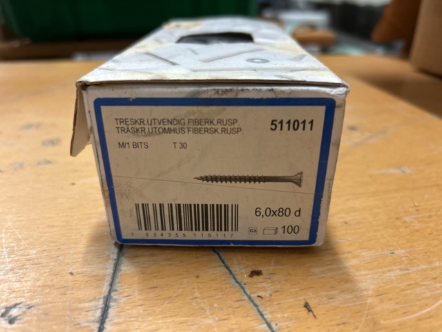 1378256-92 Blandat parti skruv och infästningsmaterial