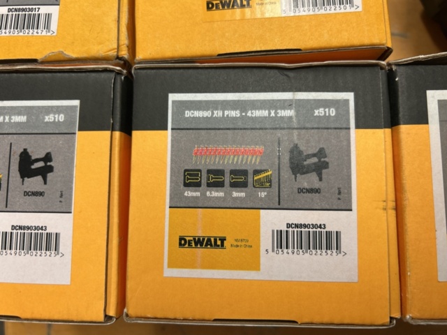 1378257-12 Spikpistol med spik – DeWalt DCN890