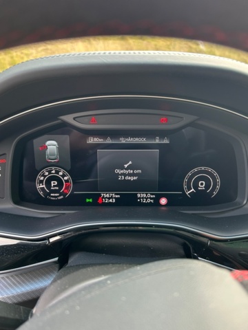 1343766-26 Audi RS Q8 TipTronic, 600hk, 2022