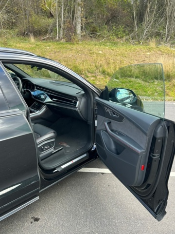 1343766-29 Audi RS Q8 TipTronic, 600hk, 2022