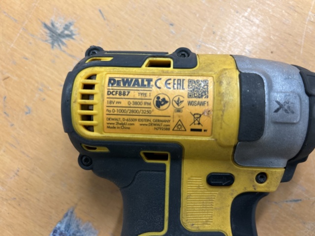 1378258-2 Slagskruvdragare - DeWalt DCF887