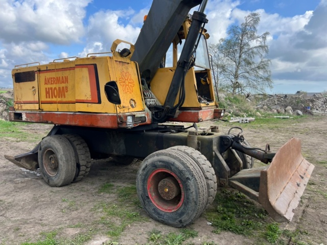 1364589-5 Hjulgrävare Åkerman H10 MB