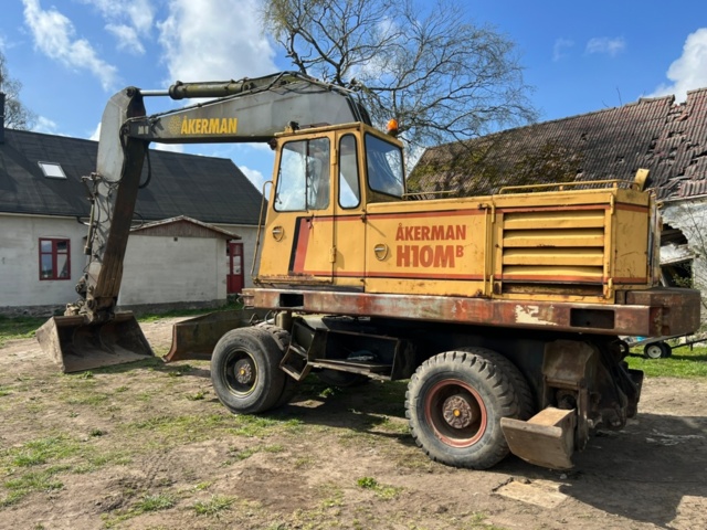 1364589-7 Hjulgrävare Åkerman H10 MB