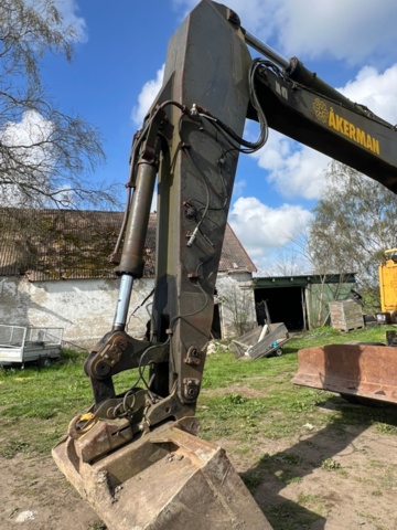 1364589-8 Hjulgrävare Åkerman H10 MB