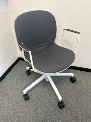 1368147-5 Konferensbord med konferensstolar 20 st - RBM