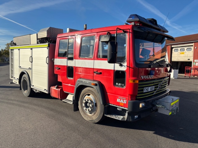 1367992-8 Släckbil - Volvo FL614 (24666km) -1998