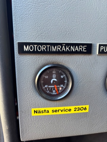 1367992-15 Släckbil - Volvo FL614 (24666km) -1998