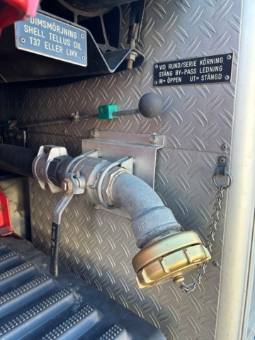 1367992-26 Släckbil - Volvo FL614 (24666km) -1998