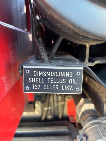 1367992-27 Släckbil - Volvo FL614 (24666km) -1998