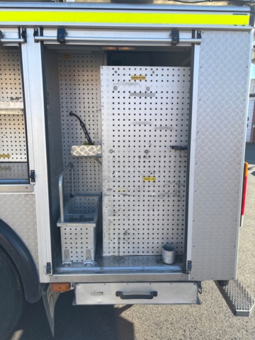 1367992-31 Släckbil - Volvo FL614 (24666km) -1998