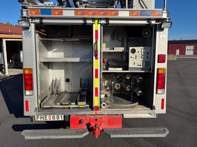 1367992-32 Släckbil - Volvo FL614 (24666km) -1998