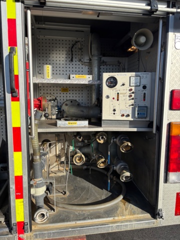 1367992-34 Släckbil - Volvo FL614 (24666km) -1998