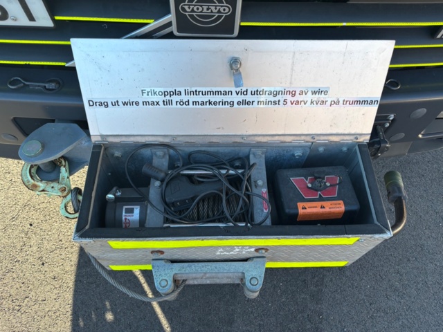 1367992-53 Släckbil - Volvo FL614 (24666km) -1998