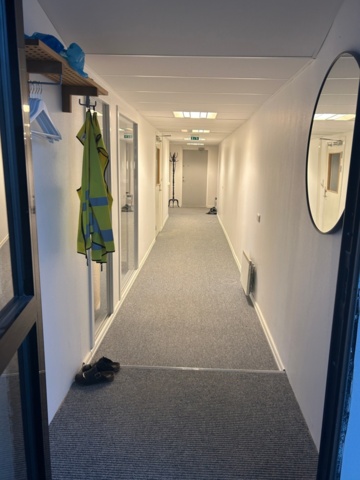 1383315-40 Kontorsmoduler 14 st kompletta med inredning och kontorsutrustning