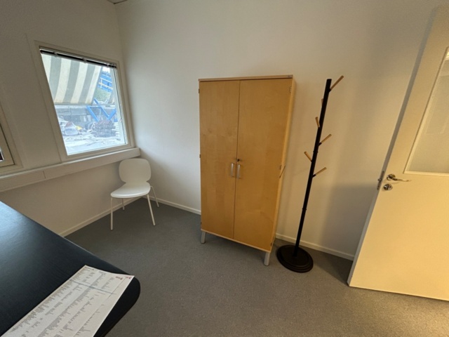 1383315-68 Kontorsmoduler 14 st kompletta med inredning och kontorsutrustning