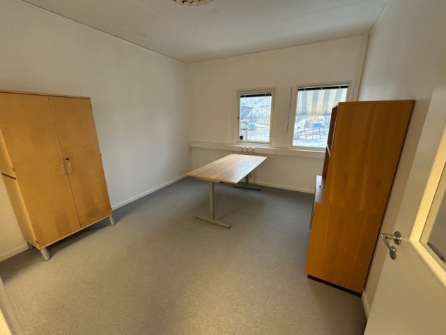 1383315-70 Kontorsmoduler 14 st kompletta med inredning och kontorsutrustning