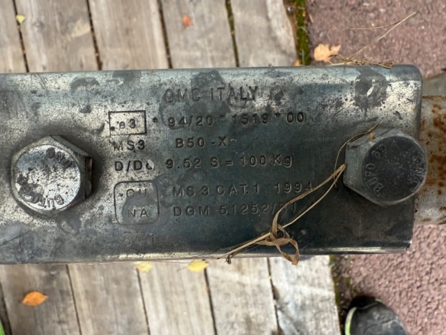 1352515-15 Ryds HT-båt med 40 hk Arcimedes utombordare och upptagningsvagn