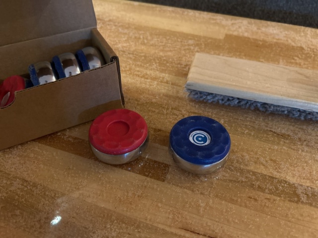 1378265-5 Shuffleboard med tillbehör - Champion