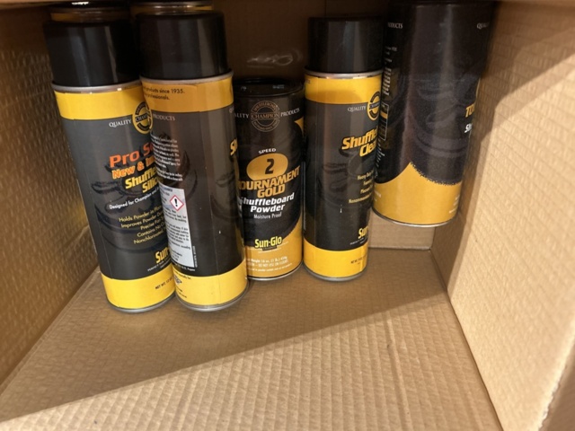 1378265-8 Shuffleboard med tillbehör - Champion