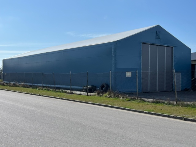 1432793-3 Nedmonterat O.B Wiik Lagertält 420 m²