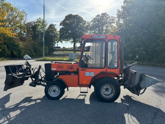 918897-2 Holder P70 - Snöblad, spridare, sopaggergat