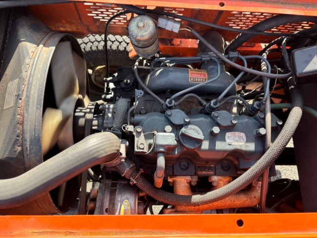 918897-10 Holder P70 - Snöblad, spridare, sopaggergat