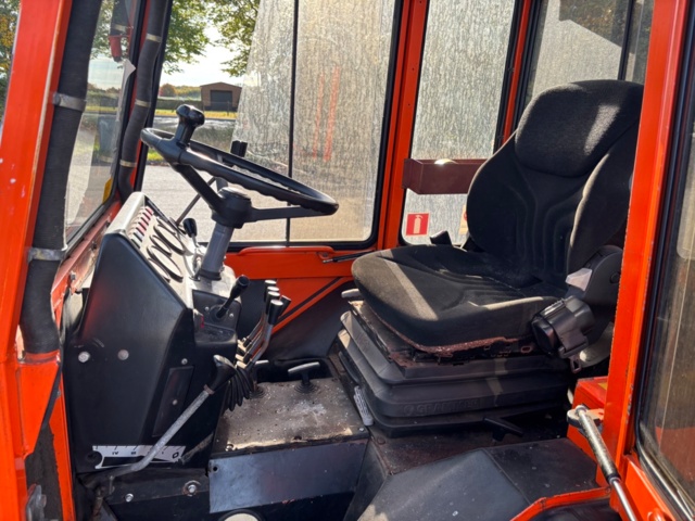 918897-15 Holder P70 - Snöblad, spridare, sopaggergat