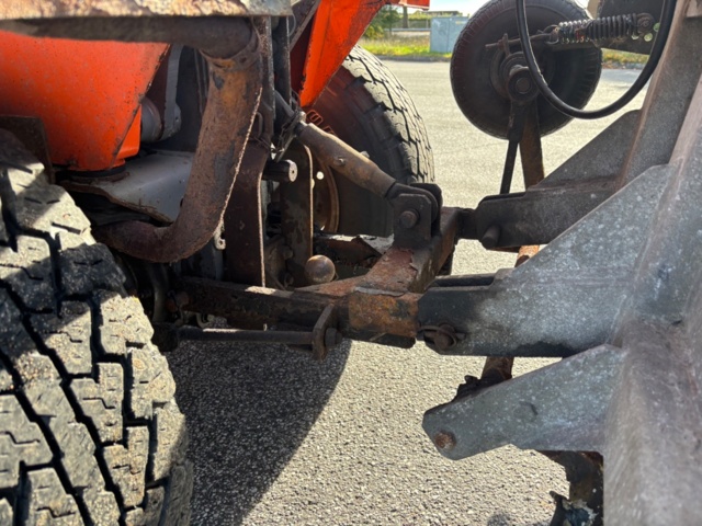 918897-21 Holder P70 - Snöblad, spridare, sopaggergat