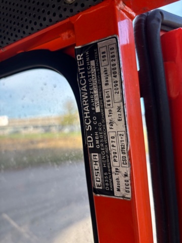 918897-32 Holder P70 - Snöblad, spridare, sopaggergat