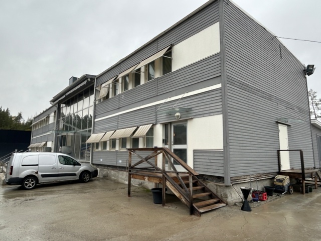 1383315-8 Kontorsmoduler 14 st kompletta med inredning och kontorsutrustning