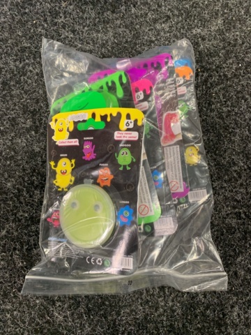 1431963-8 Slime-kit, målarkit m.m.