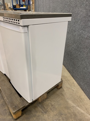 1432768-5 Trinettkök med kylskåp