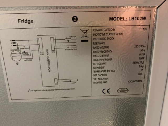 1432768-10 Trinettkök med kylskåp