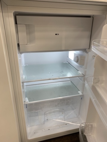 1432768-11 Trinettkök med kylskåp