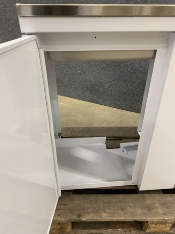 1432768-13 Trinettkök med kylskåp